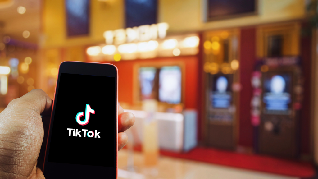TikTok já dita o ritmo das compras para 49% dos usuários no Brasil TikTok já dita o ritmo das compras para 49% dos usuários no Brasil