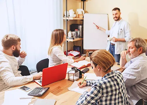 Descubra as habilidades e como ser um gerente de marketing de sucesso