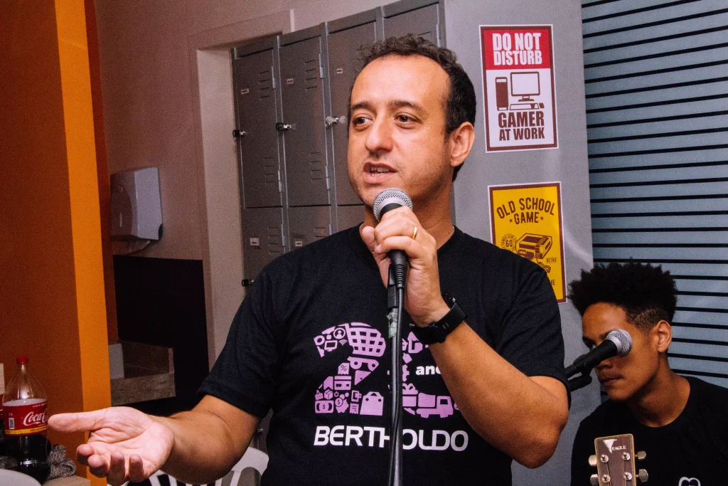 Pare de montar um time de TI conte com especialistas prontos